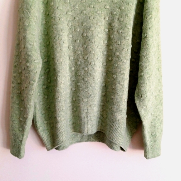 H&M Cozy Over Sized Nubby Sweater M - Picture 4 of 9
